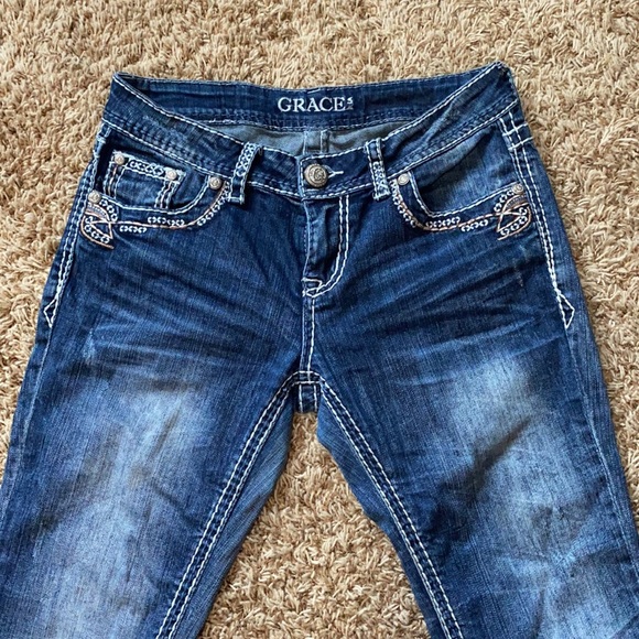 Grace in LA Jeans - Picture 3 of 5